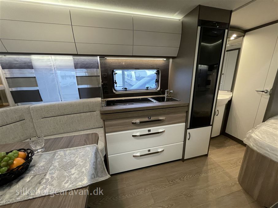 Hobby Excellent Edition 460 UFe